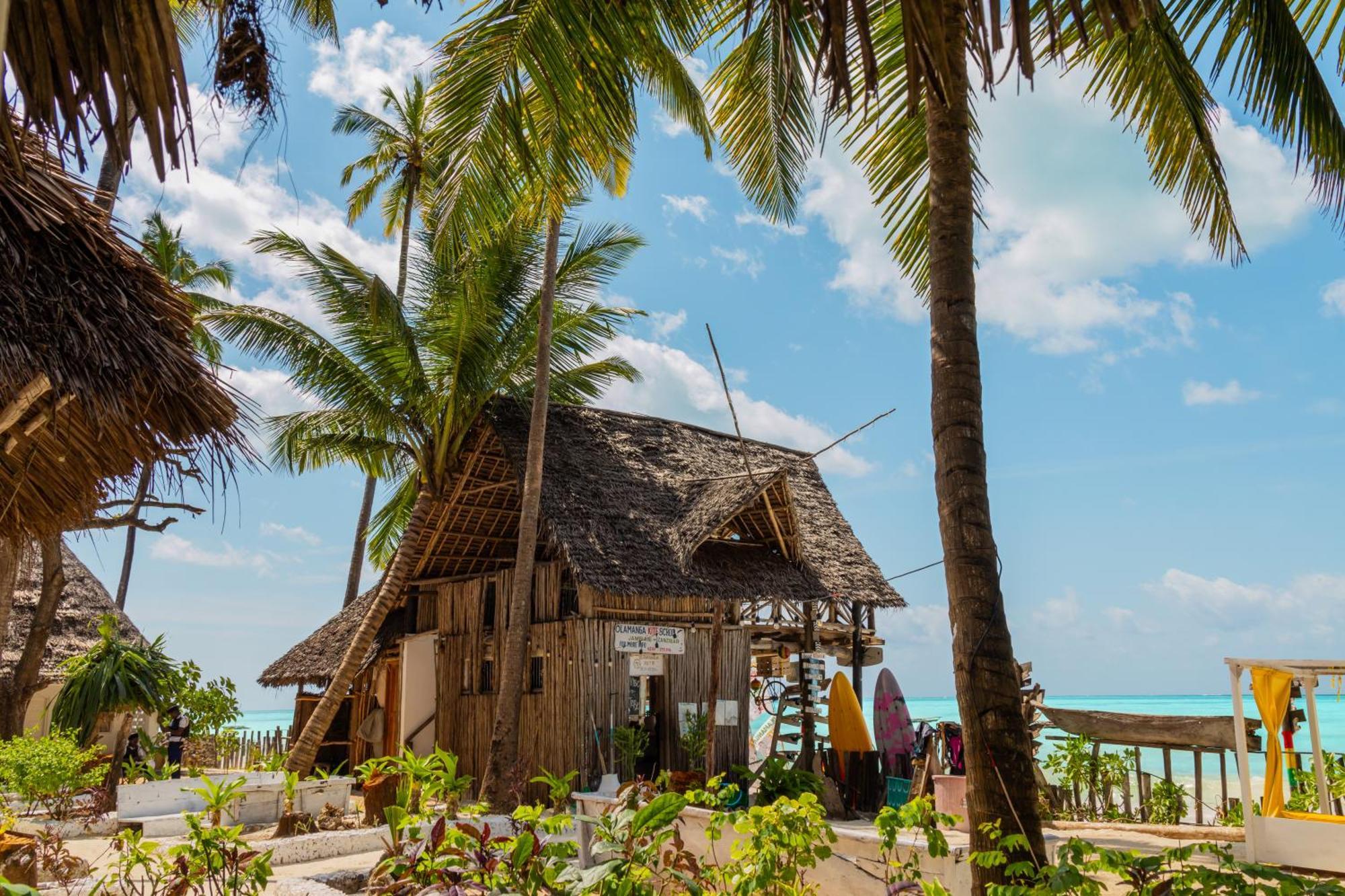 Pili Pili Beach Bungalows Джамбиани Экстерьер фото